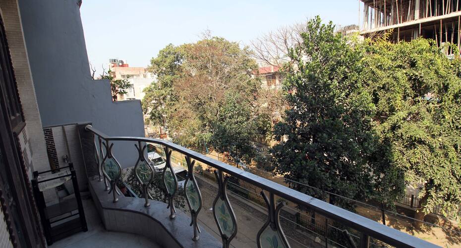 TG Stays Chittaranjan Park, New Delhi 3